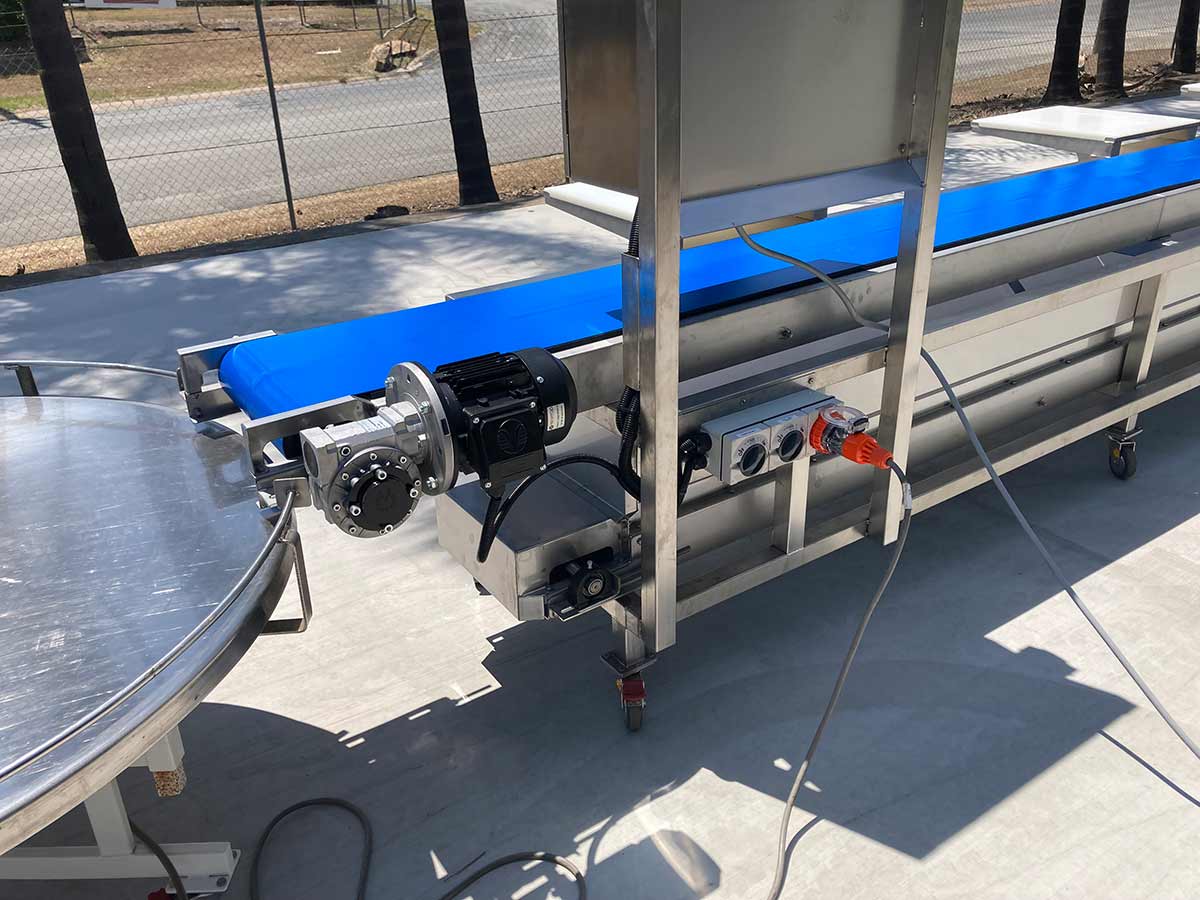 how custom conveyors improve efficiency