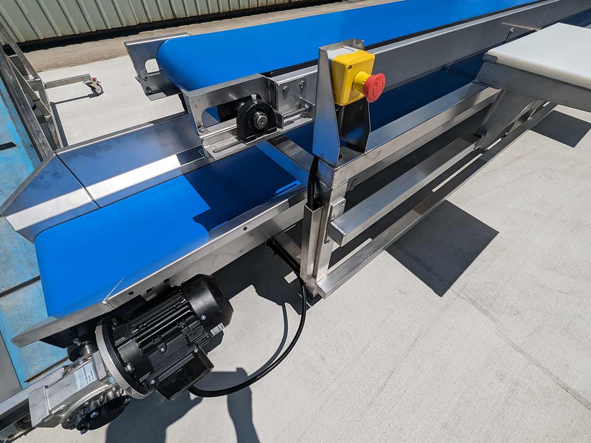 how custom conveyors improve efficiency